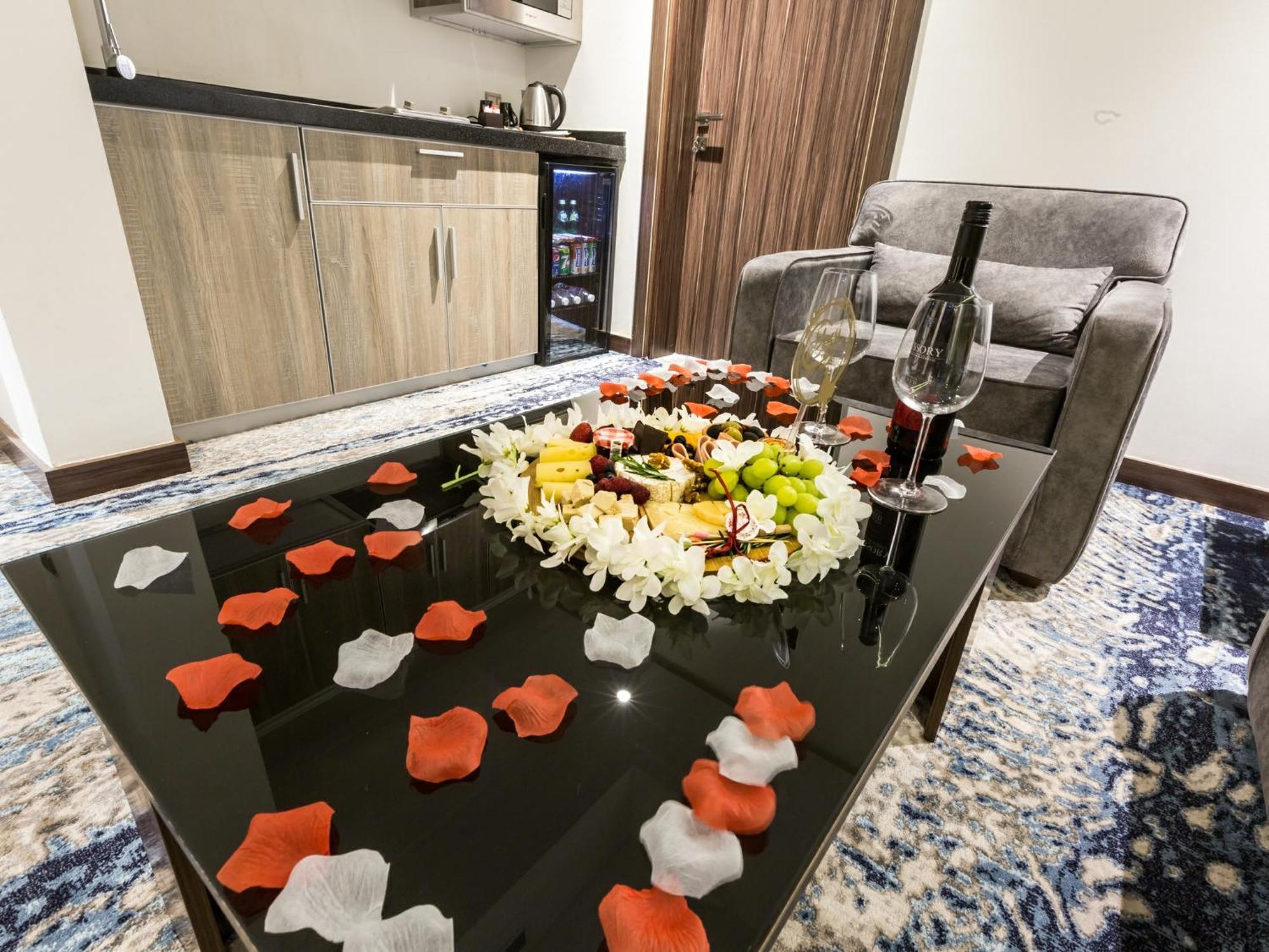 White Diamond Hotel Sari Jeddah Exterior photo